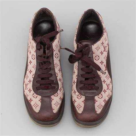 louis vuitton skor dam|Louis Vuitton designer sneakers.